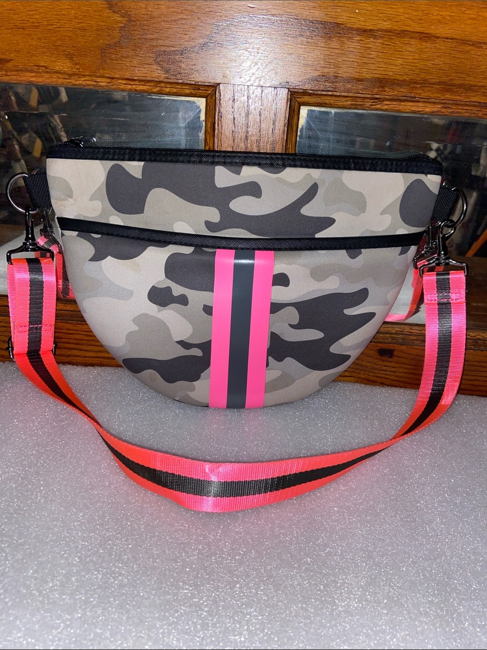NWOT HAUTE SHORE Gray Camo Fanny Pack With Pink Stripe